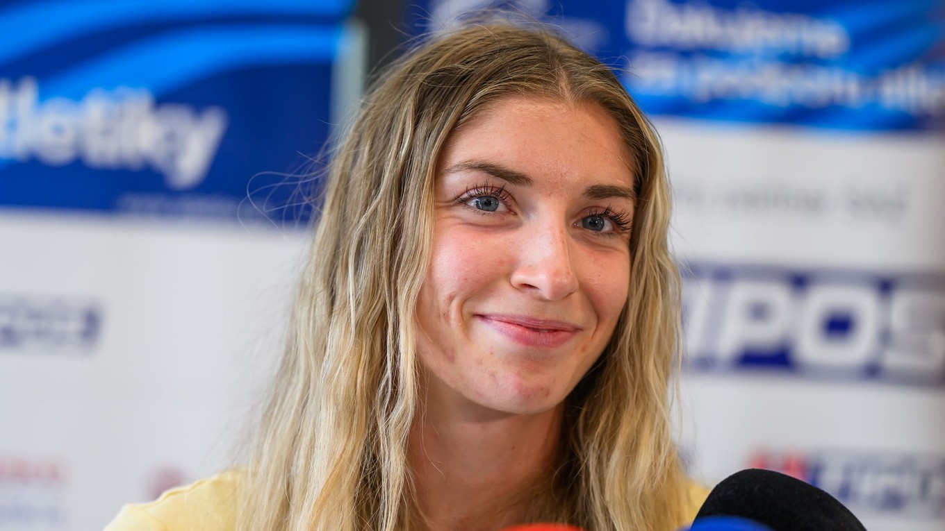 Slovenská reprezentantka v behu na 400 metrov prekážky Emma Zapletalová.