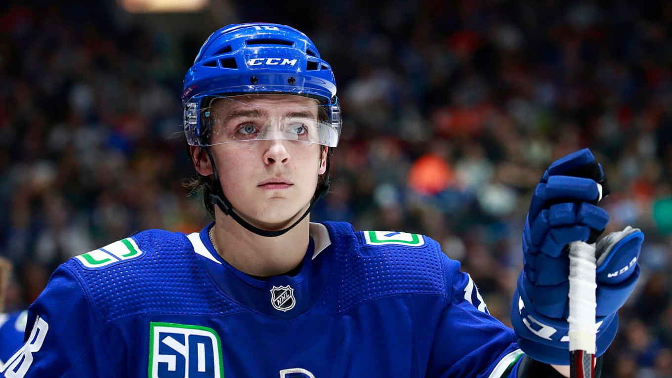 Jake Virtanen v drese Vancouveru Canucks. 