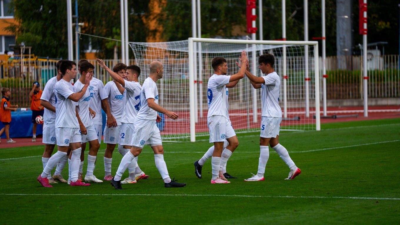 Futbalisti FK Spartak Dubnica nad Váhom.