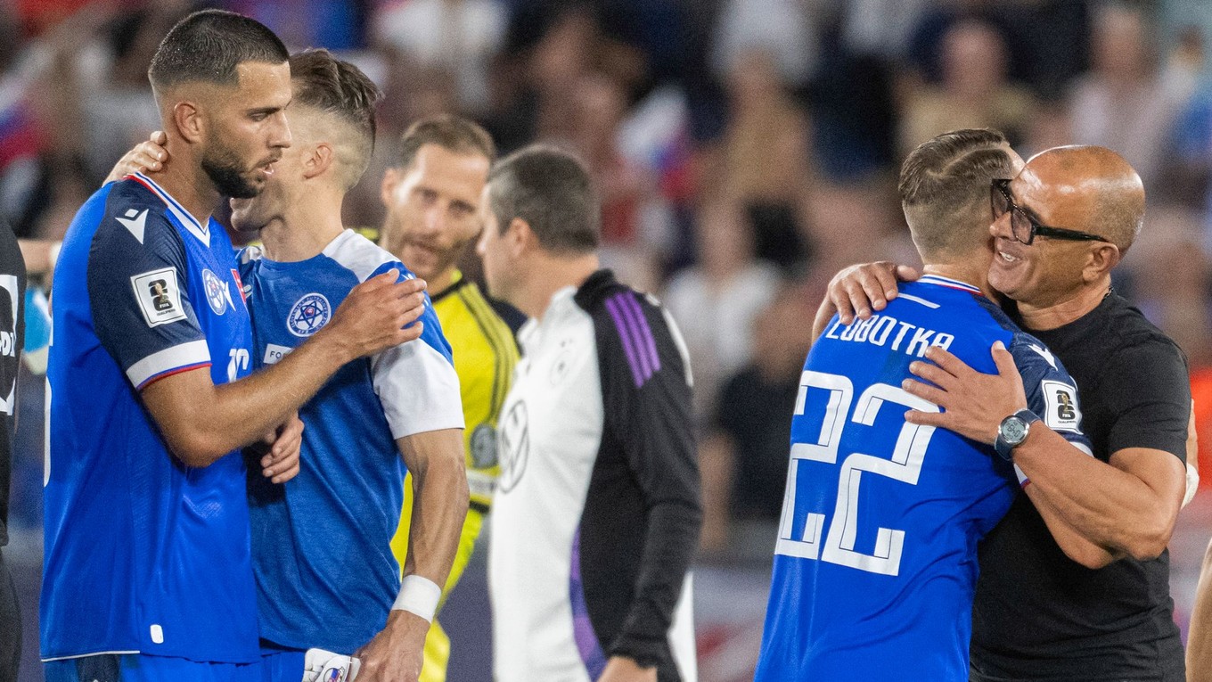 Radosť slovenských futbalistov po víťazstve 2:0 nad Nemeckom.