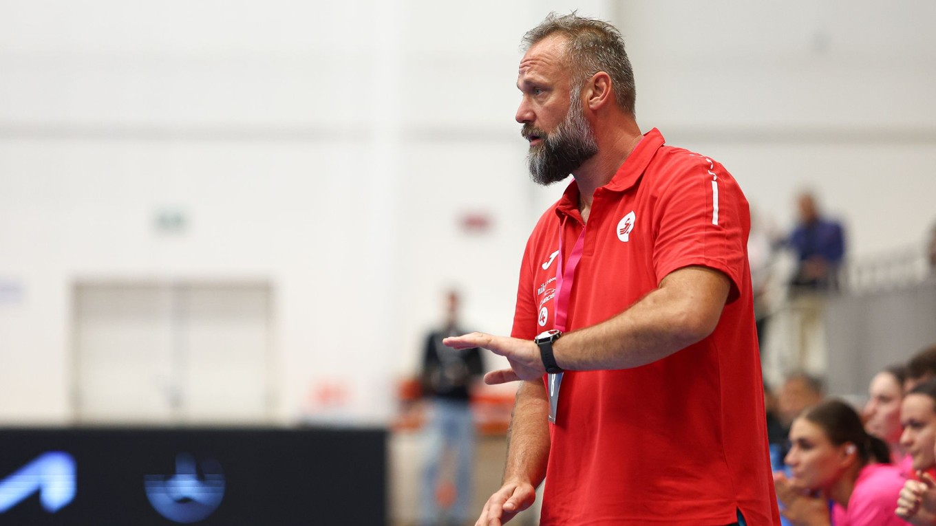 hlavný tréner Slovenska Ján Beňadik