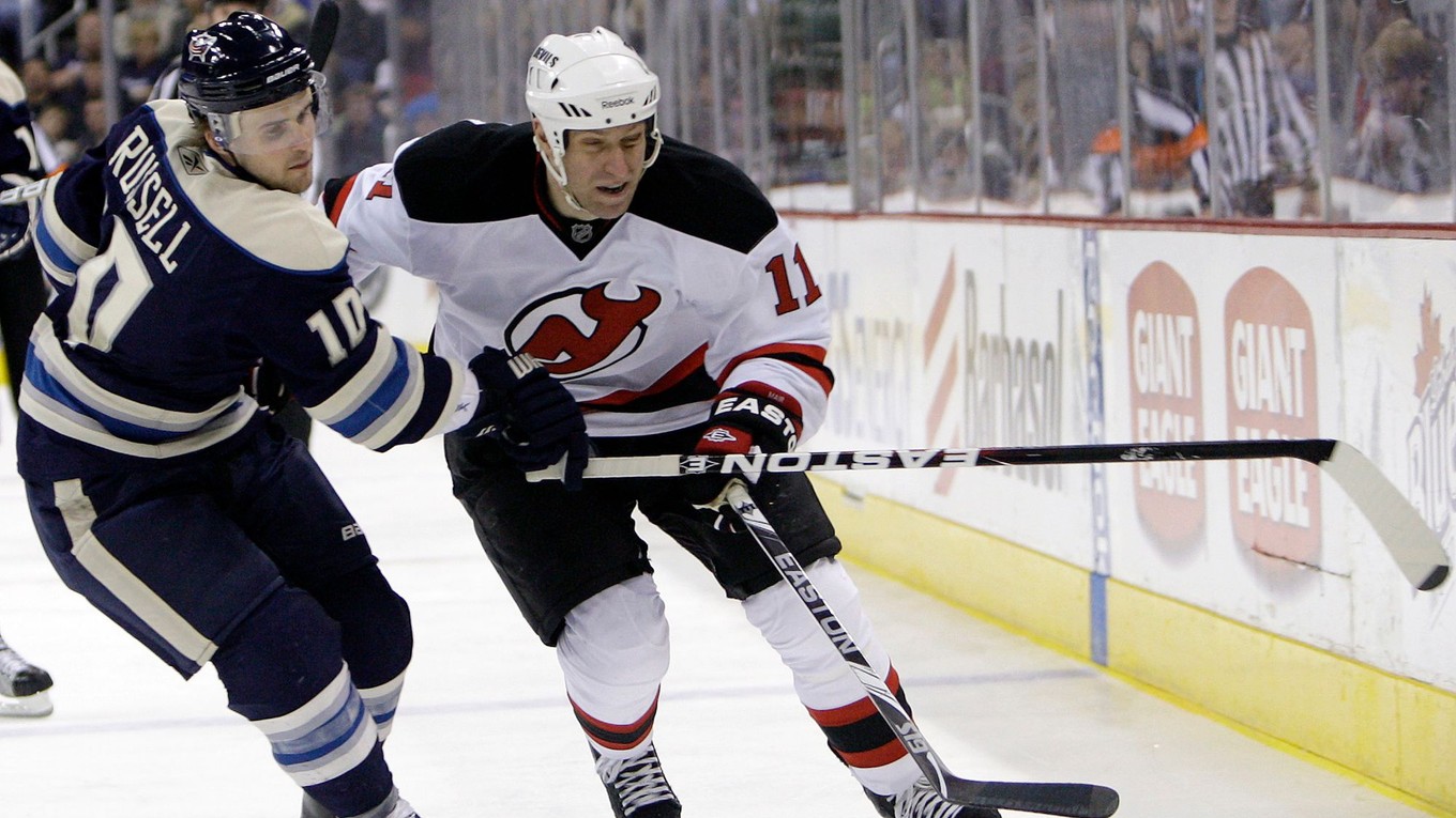 Adam Mair v drese New Jersey Devils.