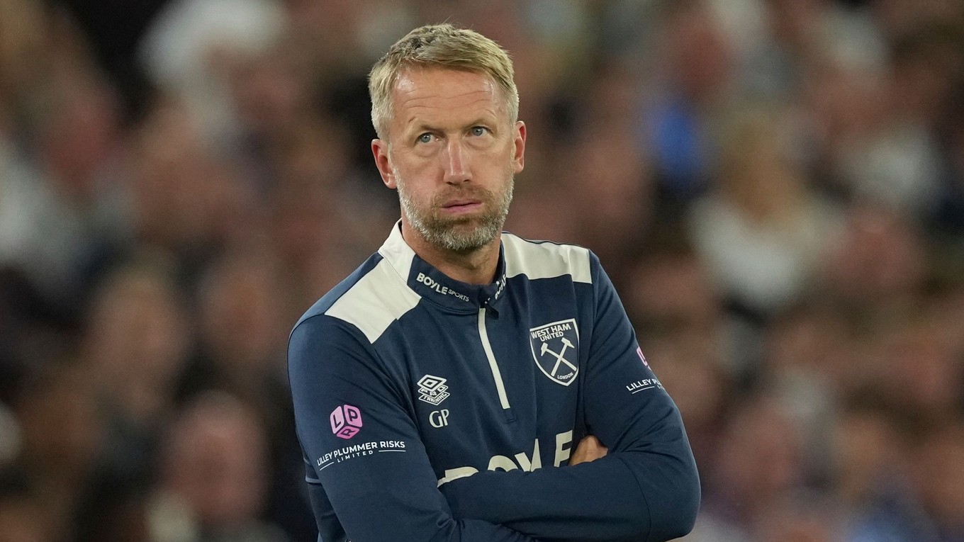 Tréner Graham Potter na lavičke West Hamu.