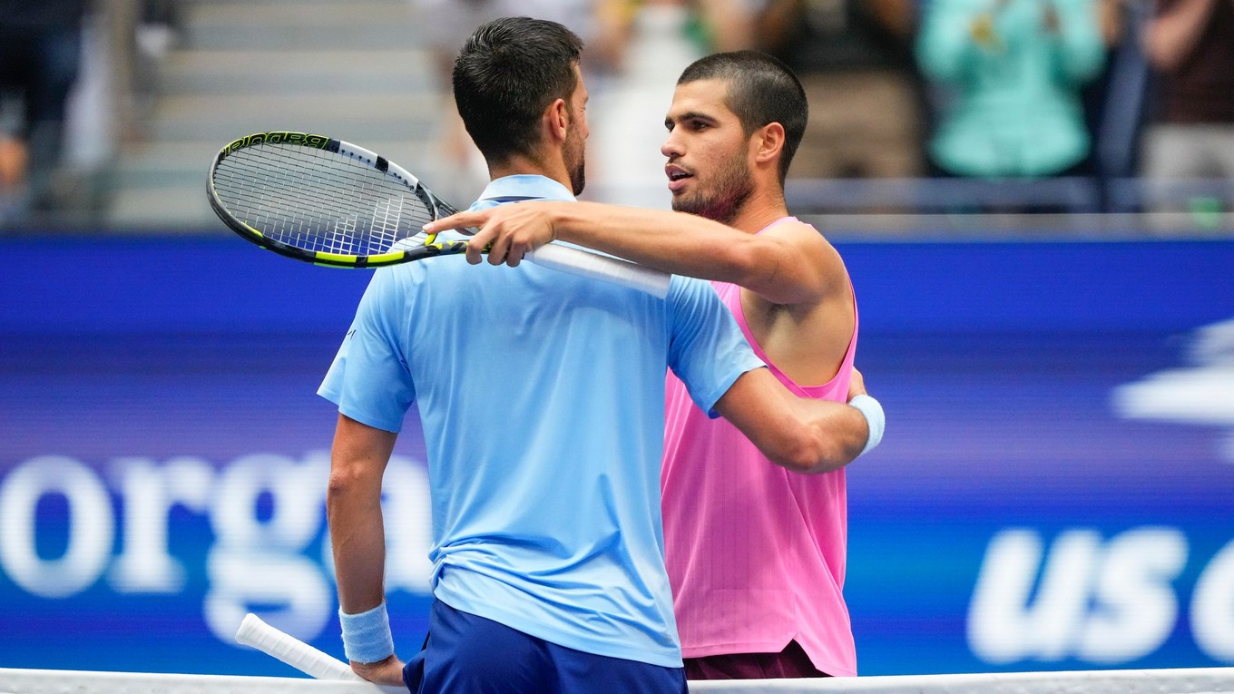 Novak Djokovič a Carlos Alcaraz po semifinále US Open 2025