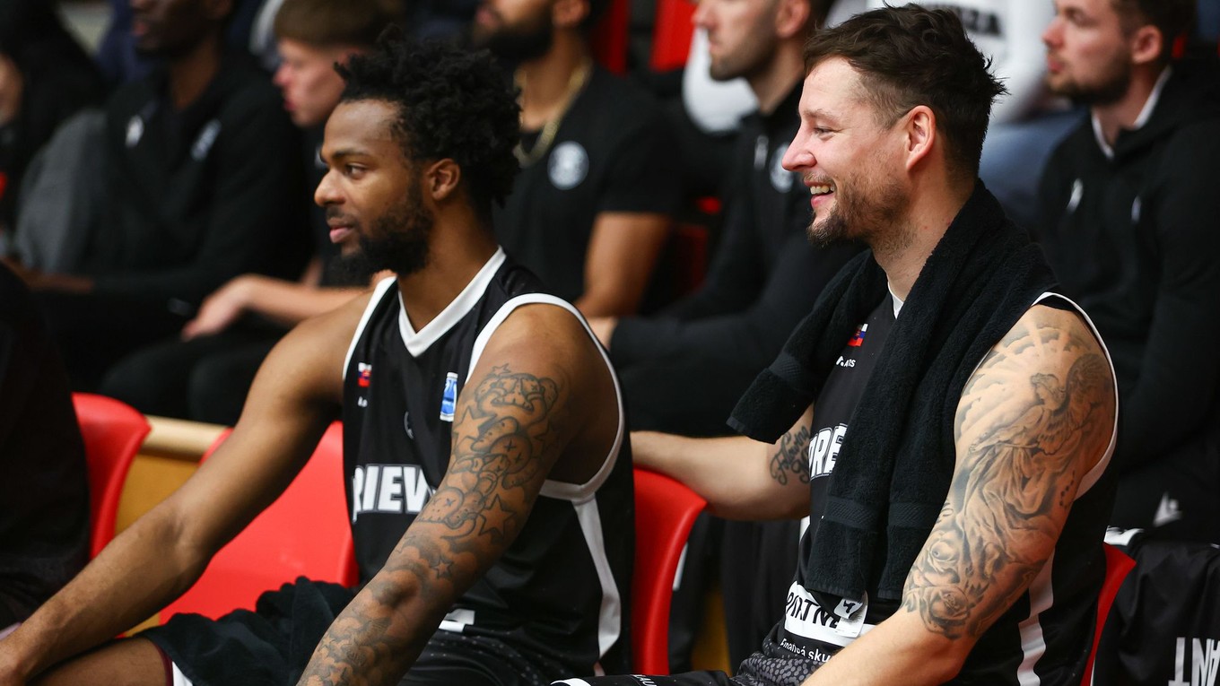 Femi Odukale a Marek Jašš (obidvaja Prievidza).