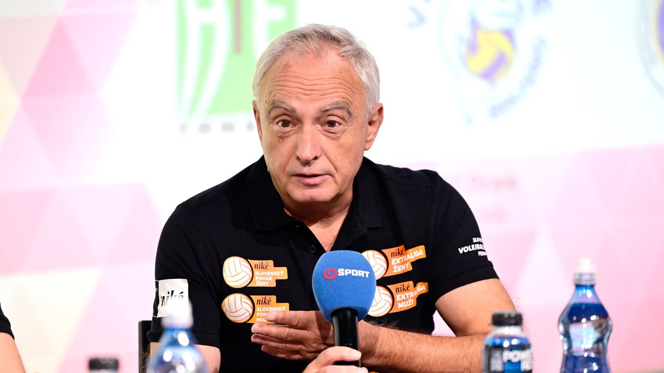 Člen Správnej rady SVF Eduard Hronský.