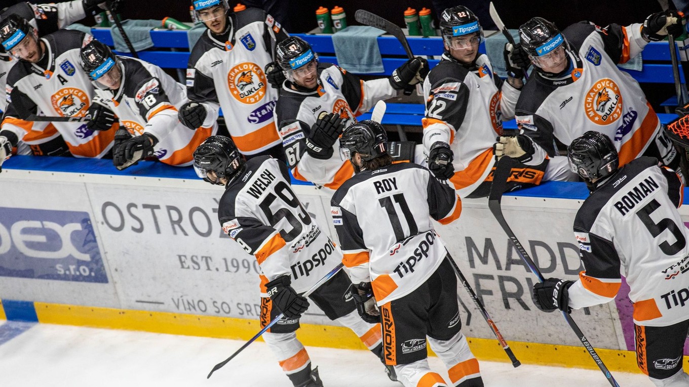 Radosť hráčov HK Dukla Michalovce.