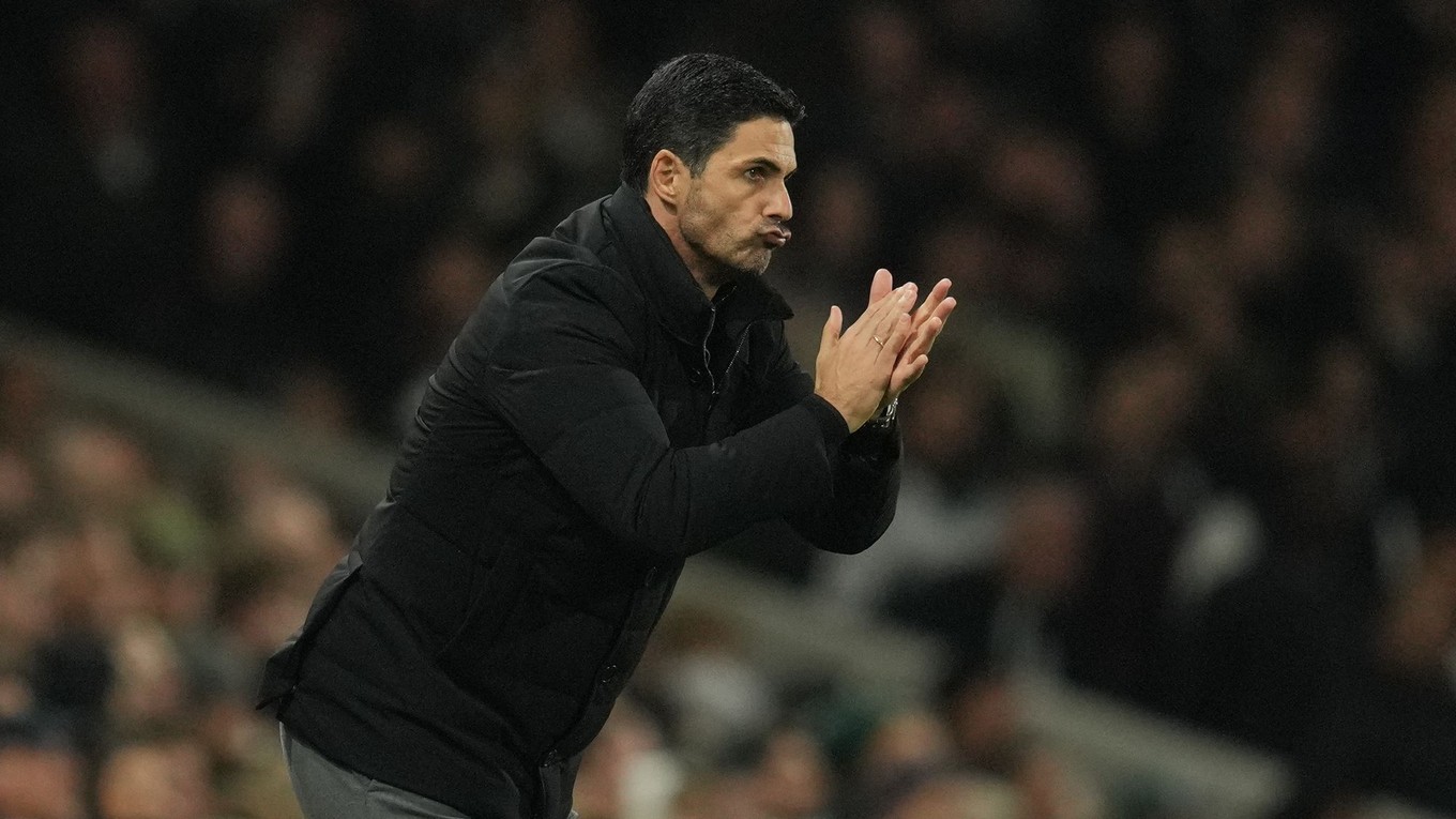 Tréner Arsenalu Mikel Arteta.