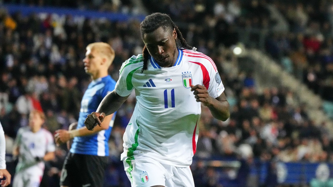 Moise Kean oslavuje gól proti Estónsku.