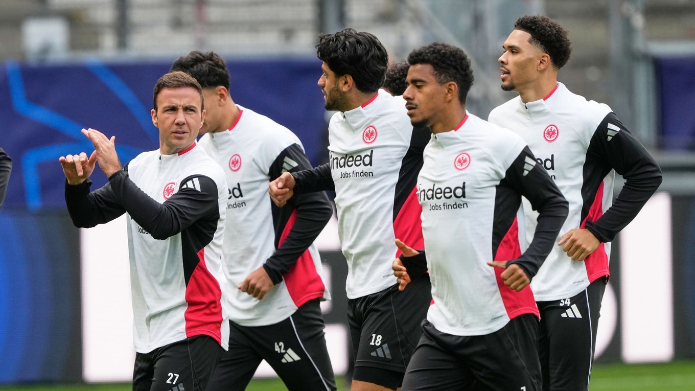 Futbalisti Frankfurtu. 