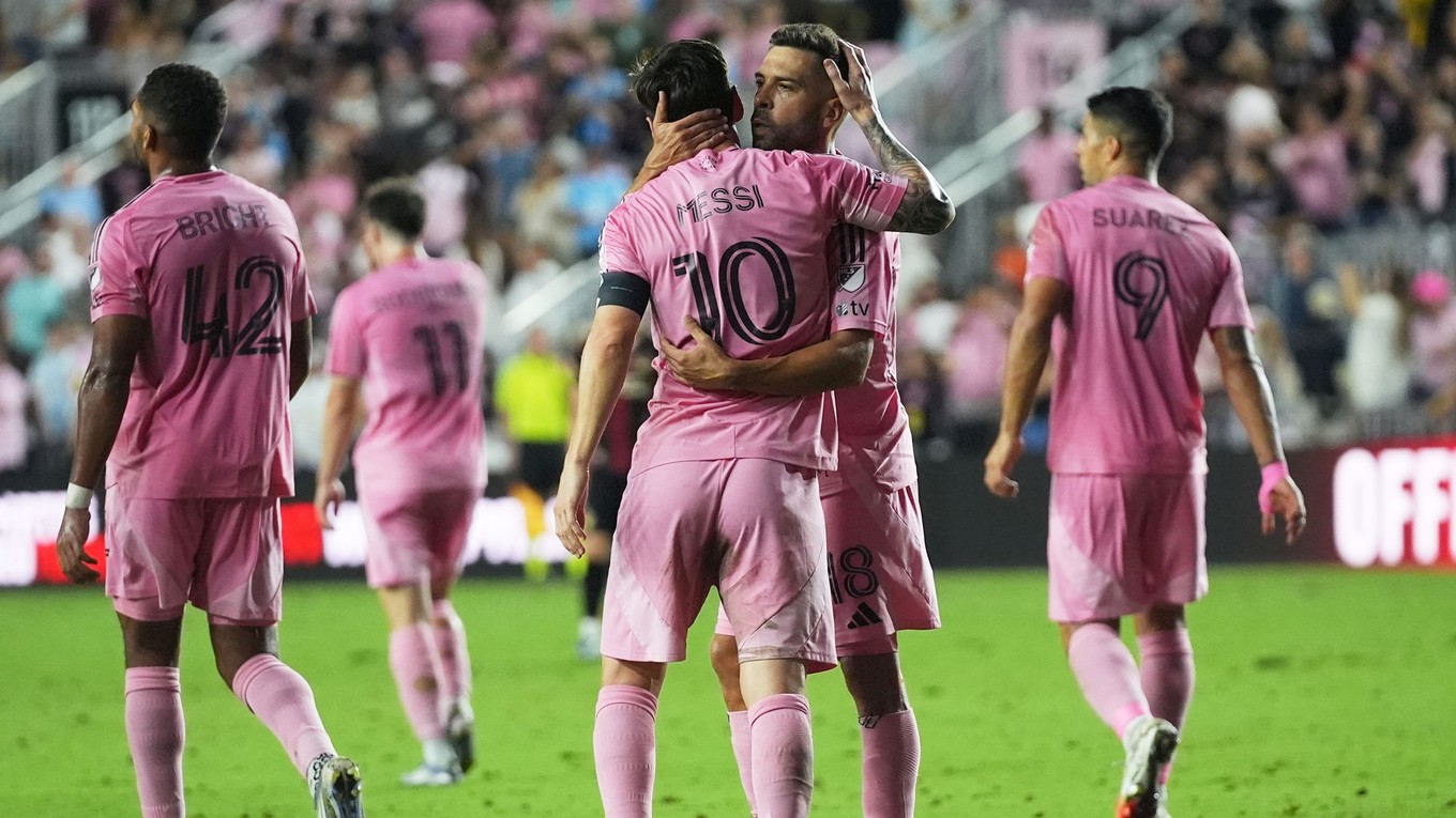 Lionel Messi oslavuje gól.