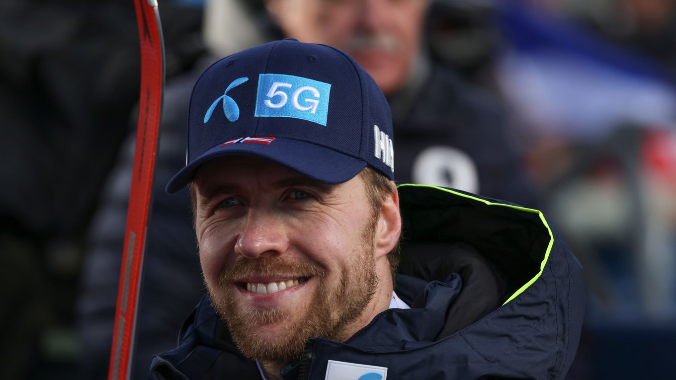 Na archívnej snímke z 26. októbra 2024 nórsky lyžiar Aamodt Kilde počas obrovského slalomu Svetového pohára v alpskom lyžovaní v rakúskom Söldene.