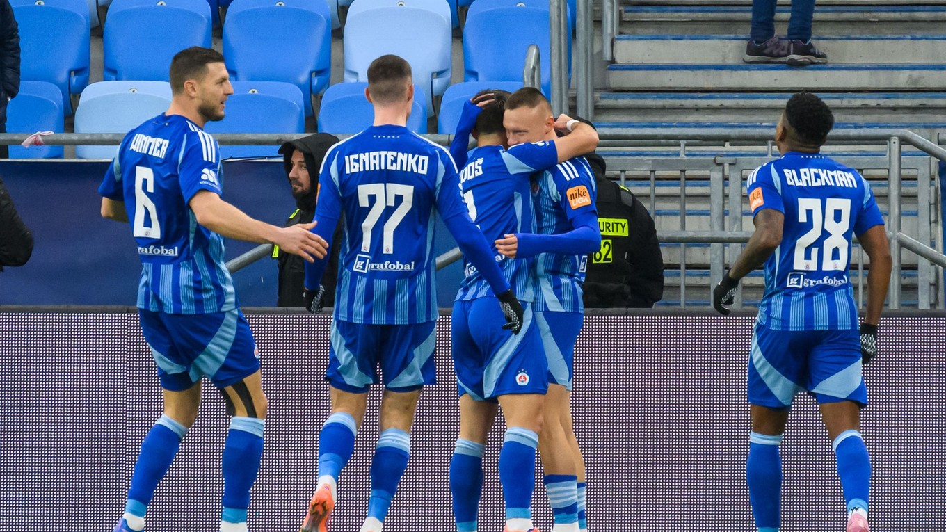 Na snímke hráči Slovana.