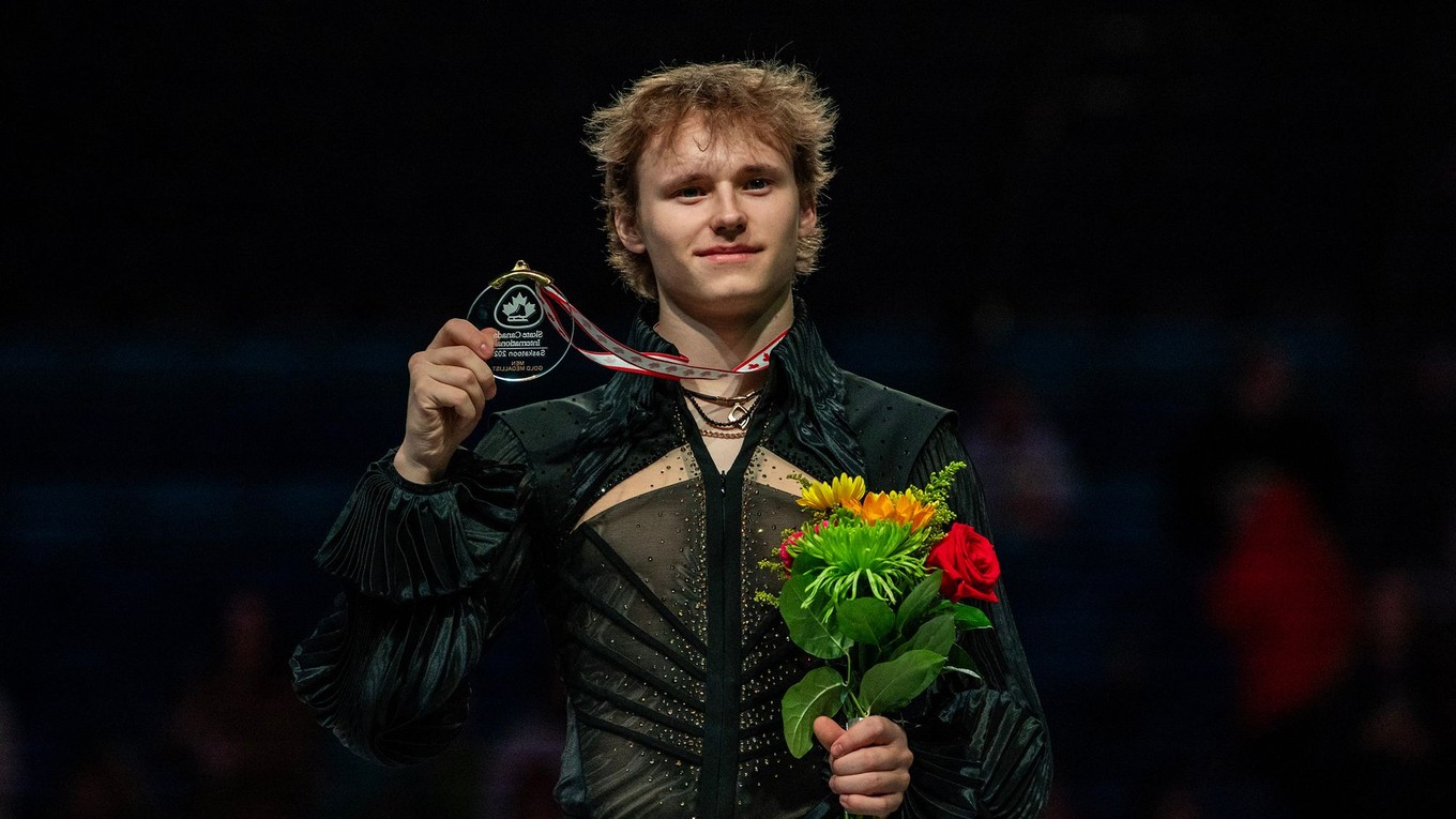 Ilia Malinin so zlatou medailou na hrudi.