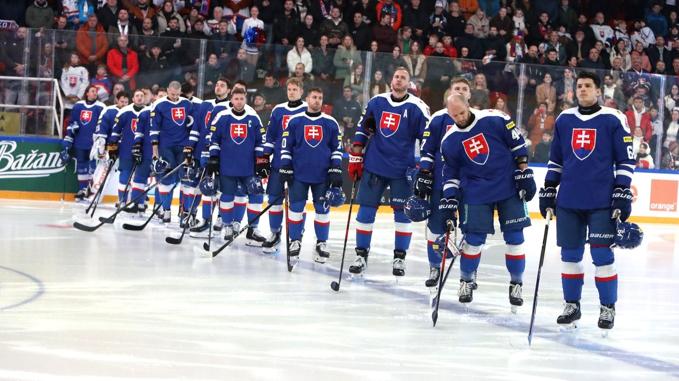 Slovenská reprezentácia pred zápasom Vianočného Kaufland Cupu 2025.