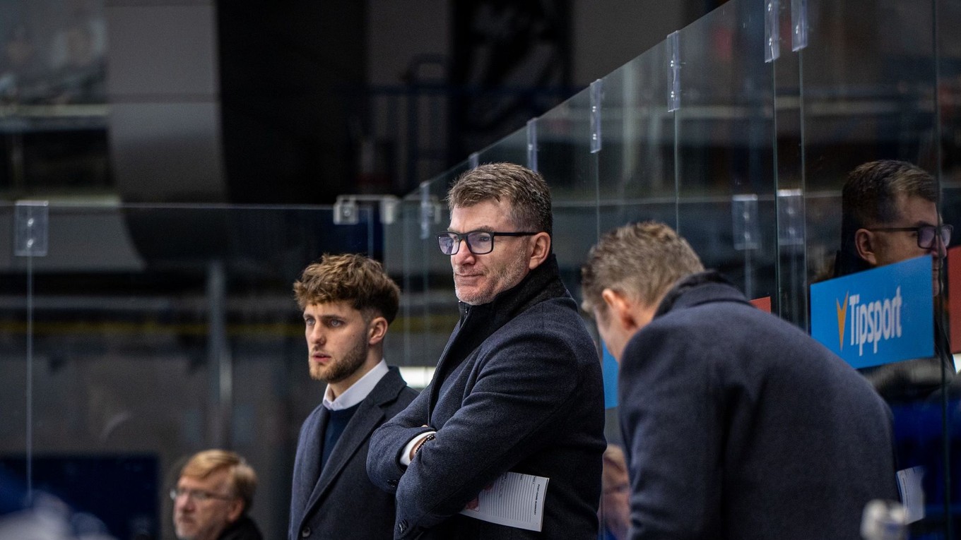 V strede Jozef Budaj.