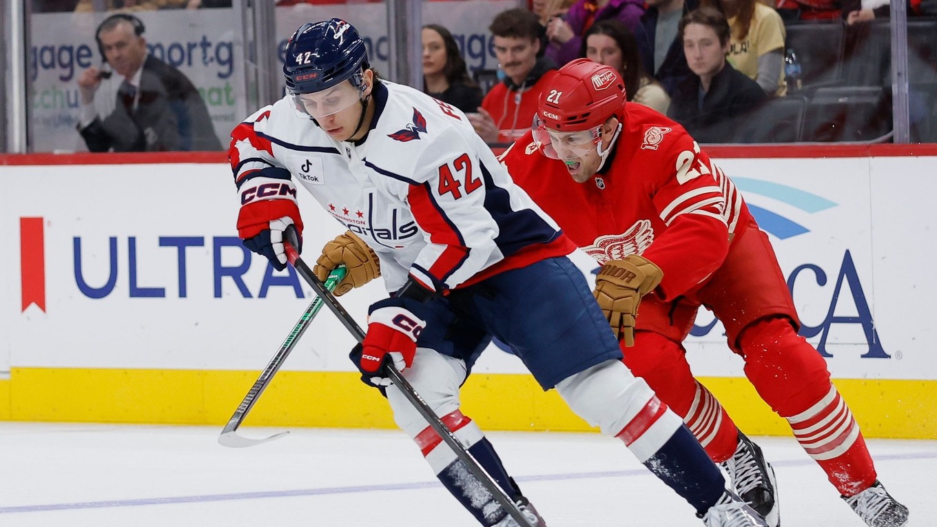 Martin Fehérváry a James van Riemsdyk.