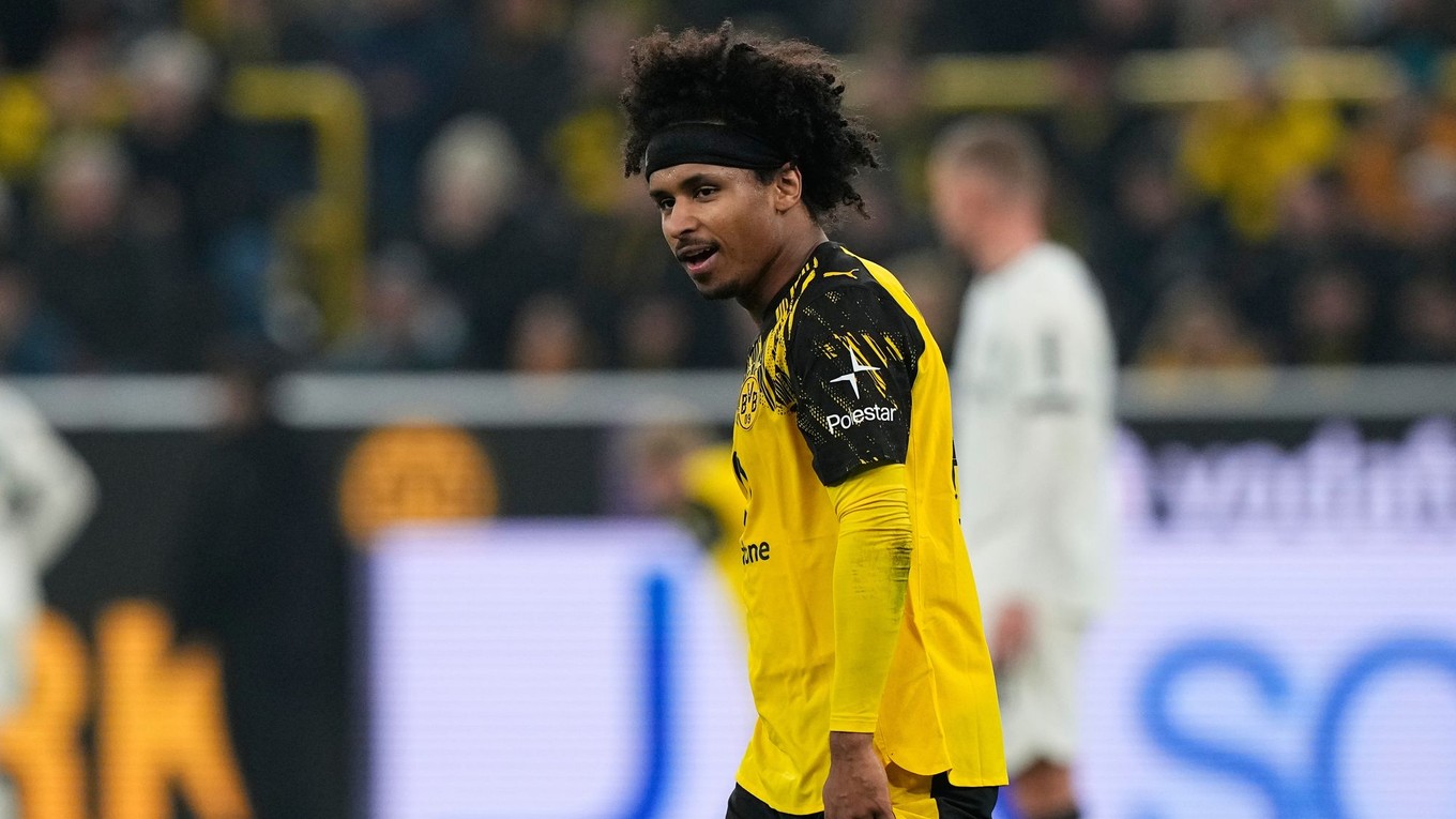 Karim Adeyemi v drese Borussii Dortmund.