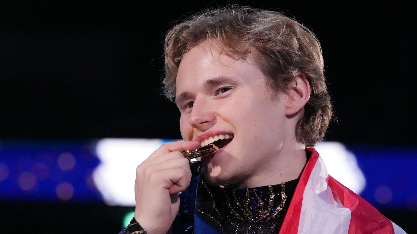 Americký krasokorčuliar Ilia Malinin triumfoval vo finále Grand Prix 2025.