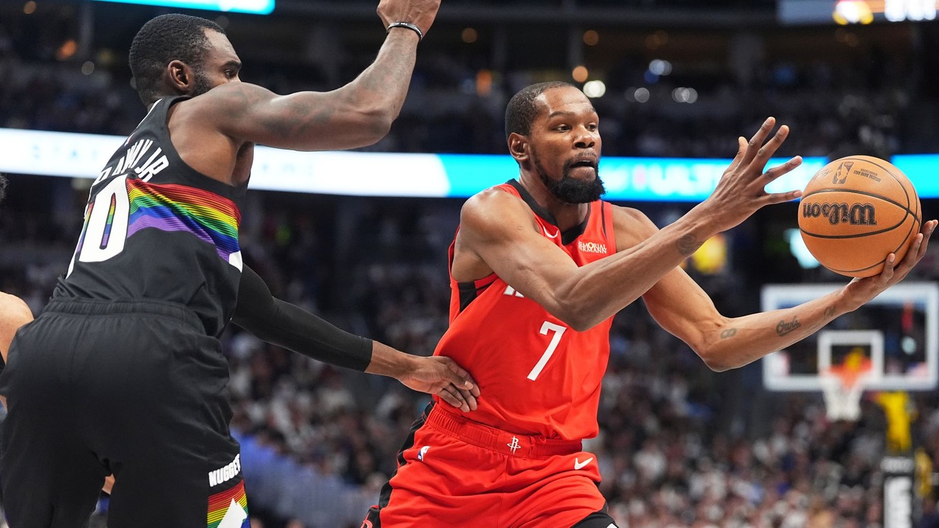 Kevin Durant v zápase proti Denveru.