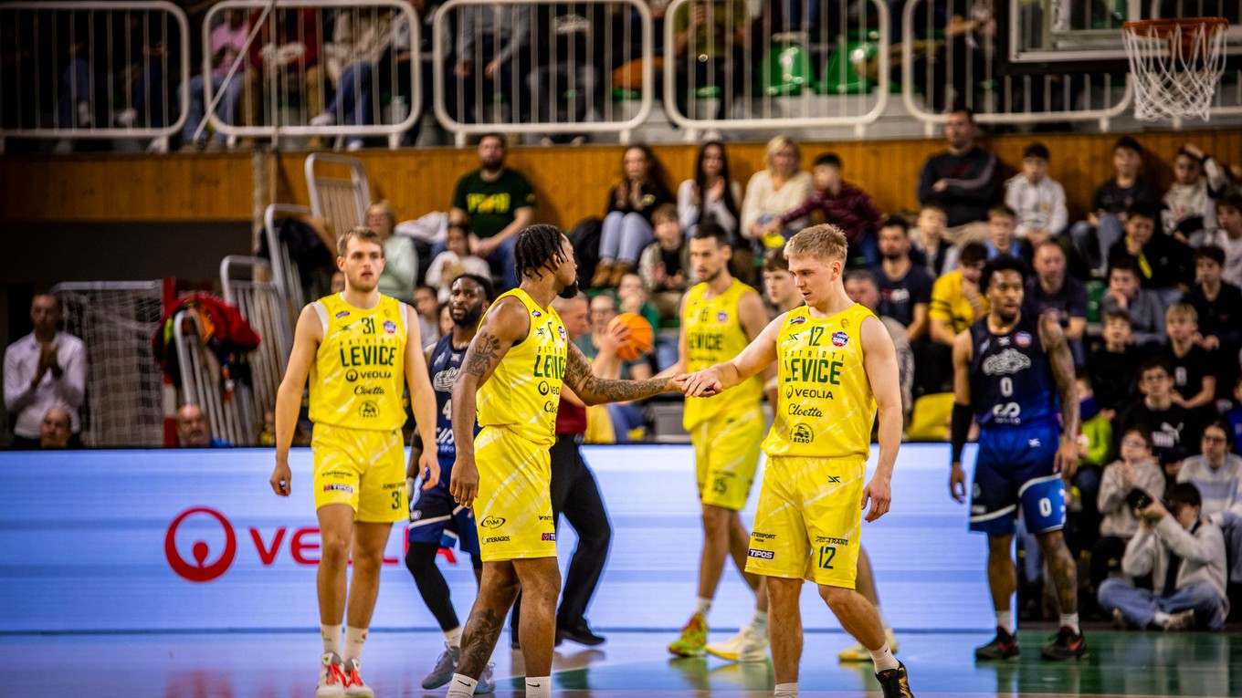 Hráči tímu Patrioti Levice.