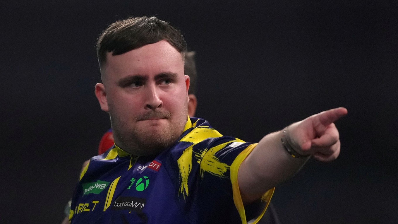 Angličan Luke Littler.