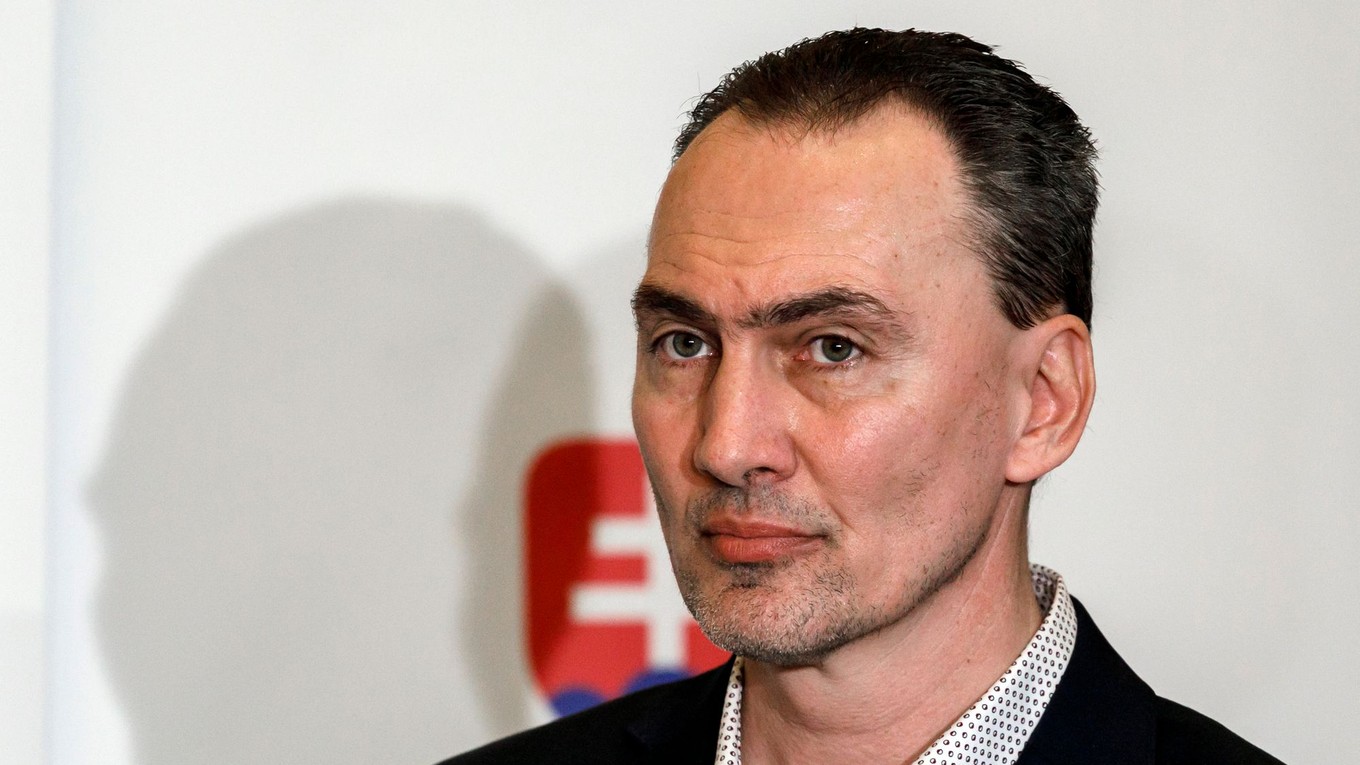 Na snímke prezident SZĽH a generálny manažér reprezentácie Miroslav Šatan.