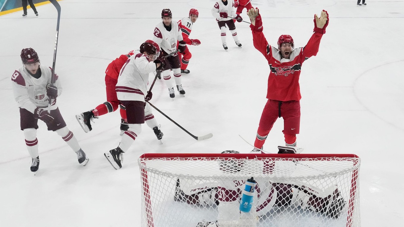 Nikolaj Ehlers (24) sa teší z gólu Dánov.