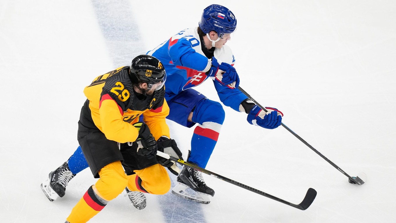 Juraj Slafkovský a Leon Draisaitl. 