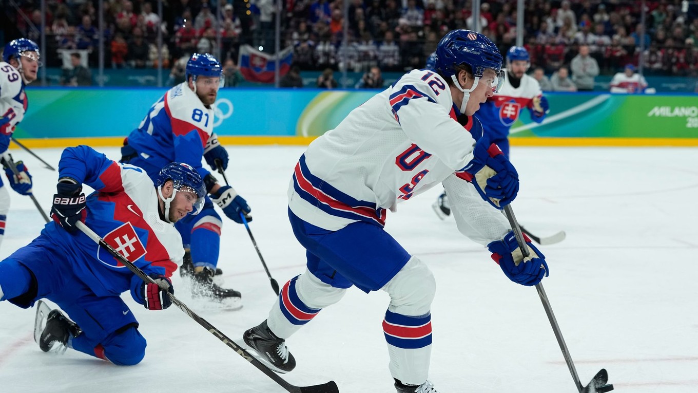 Fotka zo semifinálového zápasu Slovensko - USA na ZOH 2026.