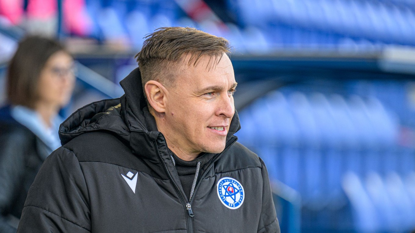 Hlavný tréner slovenskej ženskej futbalovej reprezentácie Peter Kopúň.