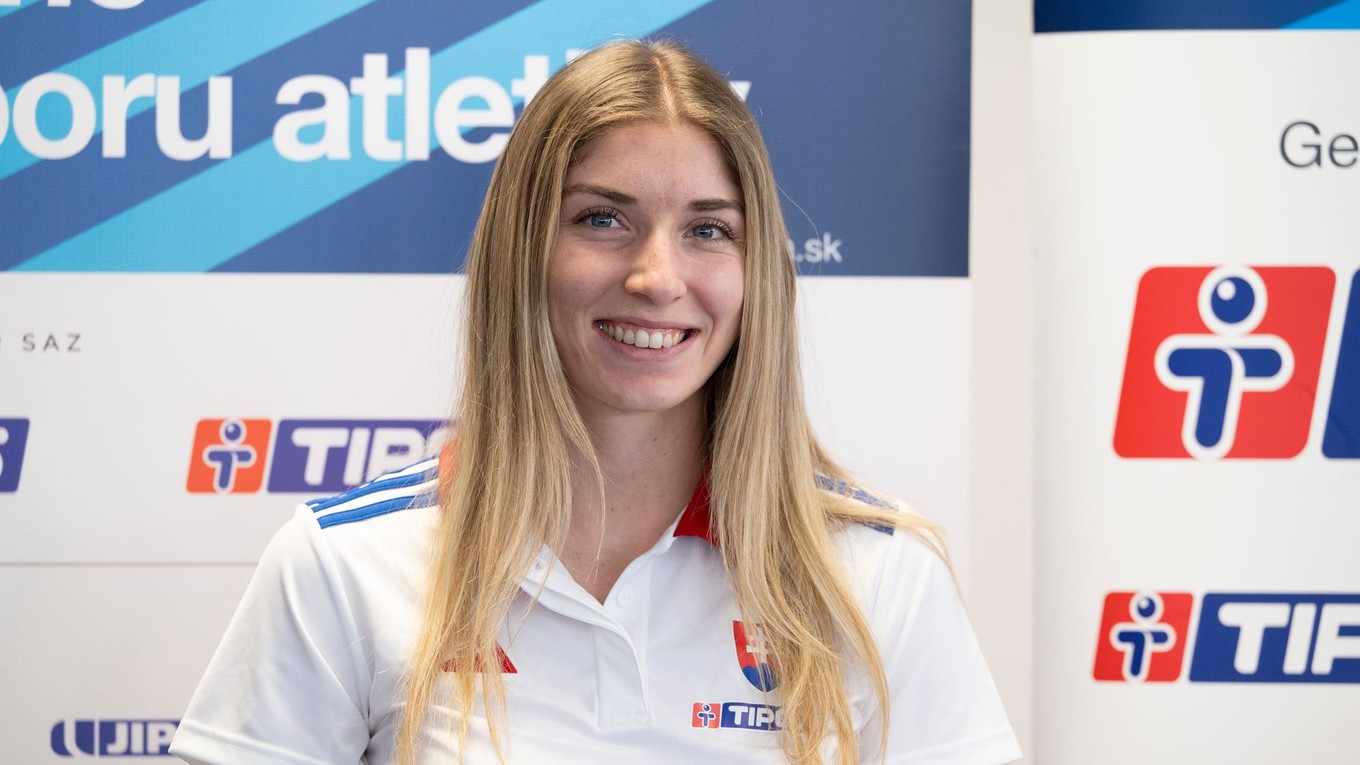 Emma Zapletalová počas tlačovej konferencie vpred odchodom na. halové majstrovstvá sveta v atletike.