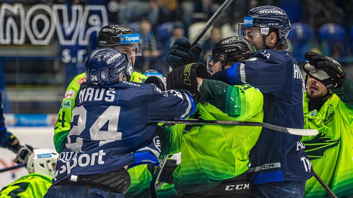 Momentka zo zápasu základnej časti medzi Popradom a Žilinou.