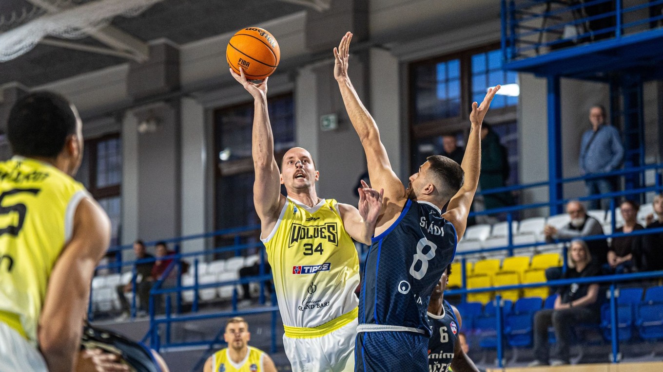 Momentka zo zápasu Košice Wolves - BKM Lučenec. 