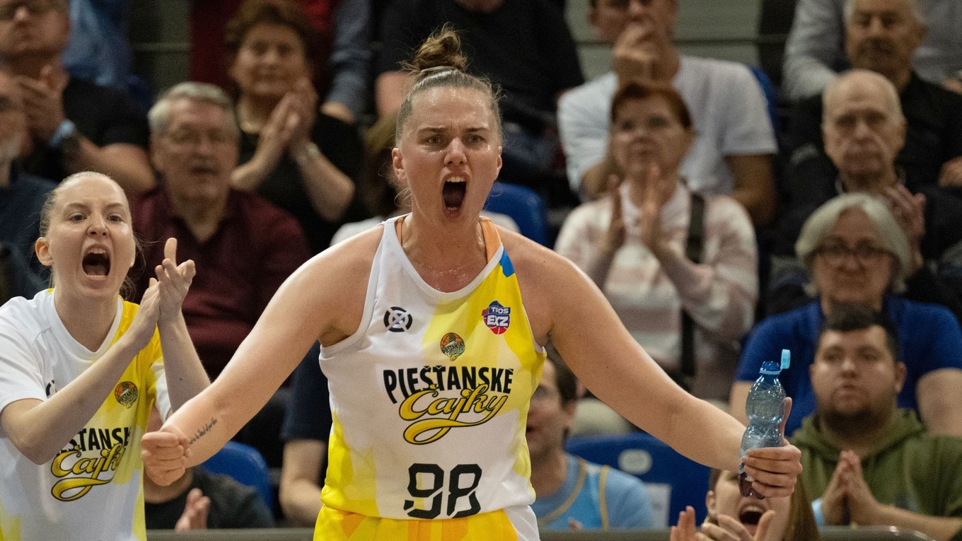 Hráčka Piešťan Vanda Kozáková sa raduje z víťazstva.