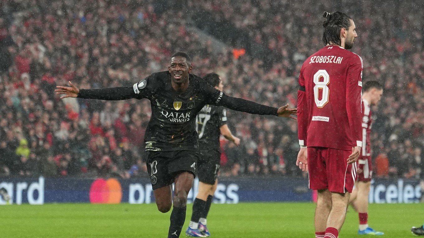 Francúzsky útočník Ousmane Dembélé sa teší z gólu v zápase FC Liverpool - PSG.