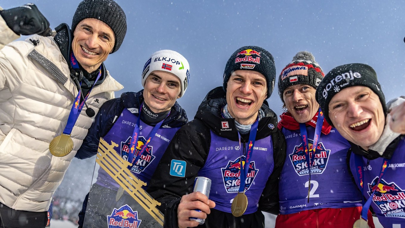 Víťazi exhibičných pretekov.