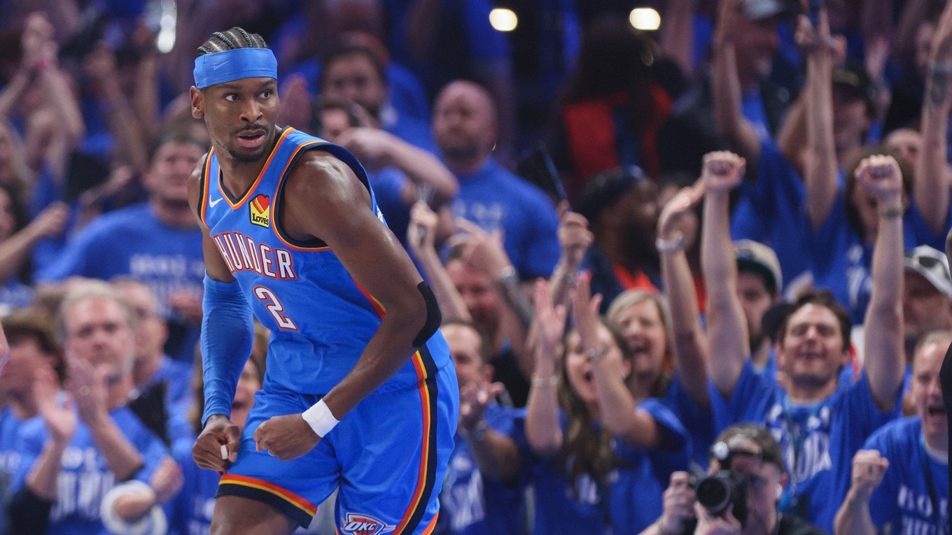 Shai Gilgeous-Alexander v drese tímu Oklahoma City Thunder.