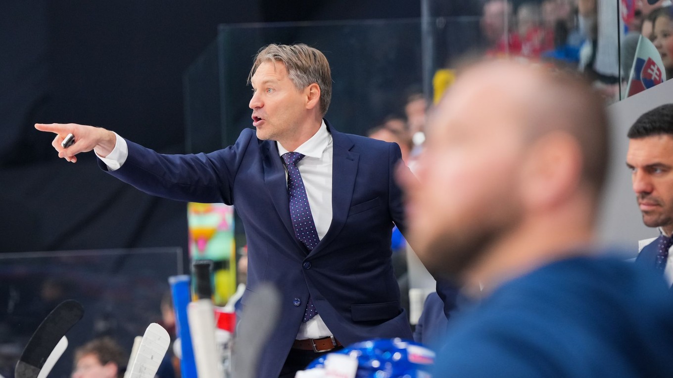 Tréner Slovenska Vladimír Országh
počas MS v hokeji 2026.
