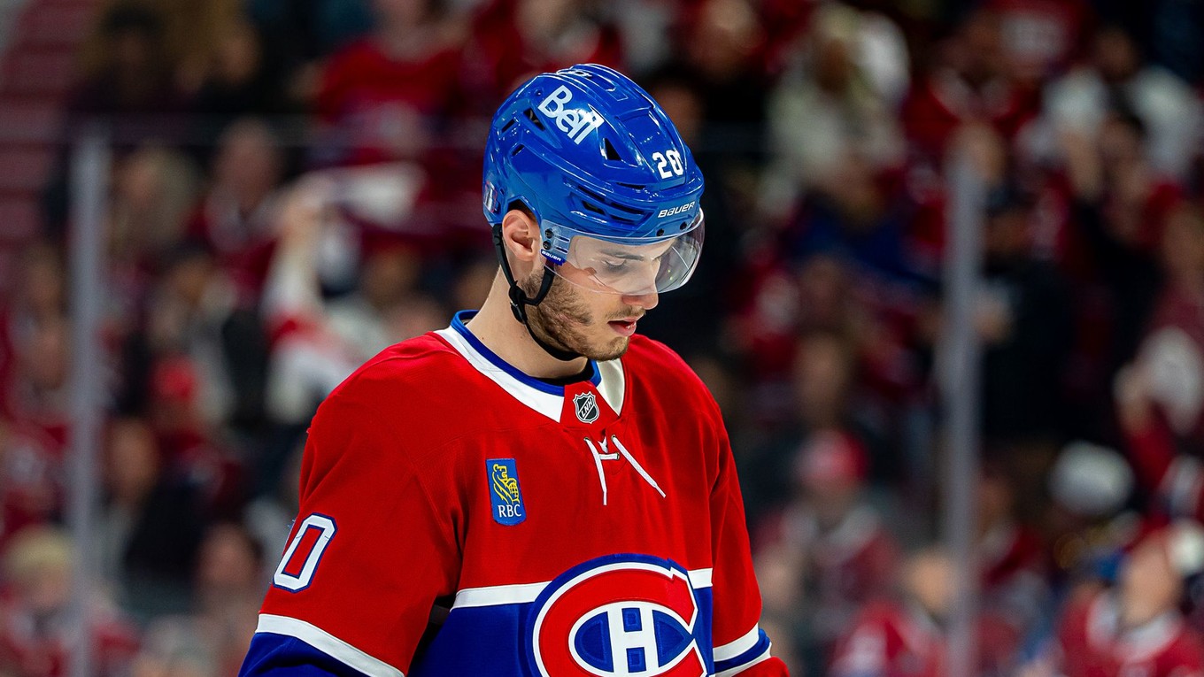 Juraj Slafkovský počas šiesteho zápasu 1. kola play-off NHL Montreal Canadiens - Tampa Bay.