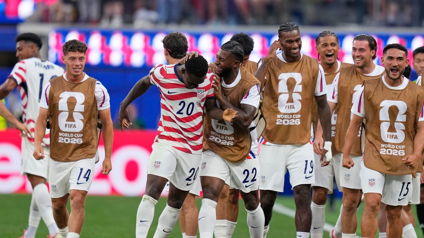 Futbalisti USA oslavujú gól proti Paraguaju na MS vo futbale 2026.