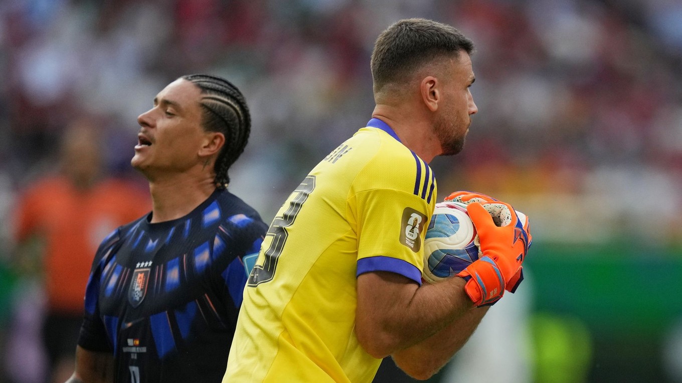 Španielsky brankár Unai Simón (vpravo) neinkasoval na MS už 430 minút. Naposledy ho prekonal z hry Japonec Tanaka na MS 2022 v Katare.