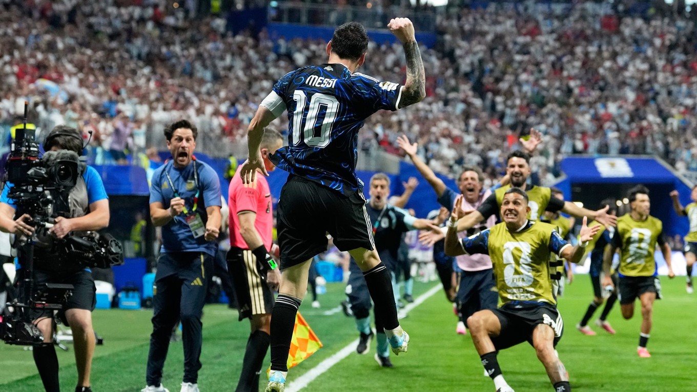 Futbalisti Argentíny oslavujú gól na MS 2026.