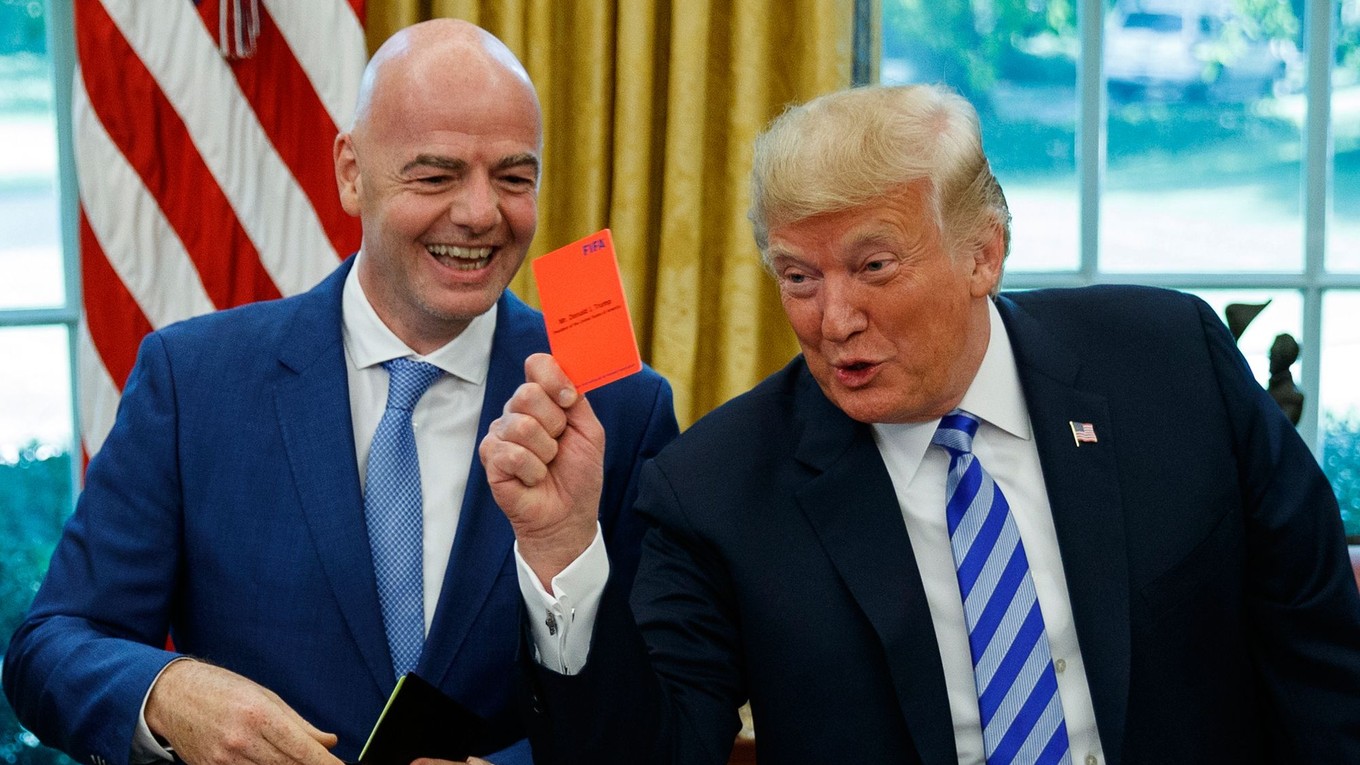 Prezident FIFA Gianni Infantino a prezident USA Donald Trump.