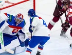 V bráne Samuel Hlavaj počas zápasu Slovensko - Lotyšsko na MS v hokeji 2025. 