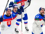 Sprava Martin Faško-Rudáš, Luka Radivojevič a Mislav Rosandič sa tešia z výhry nad Dánskom.