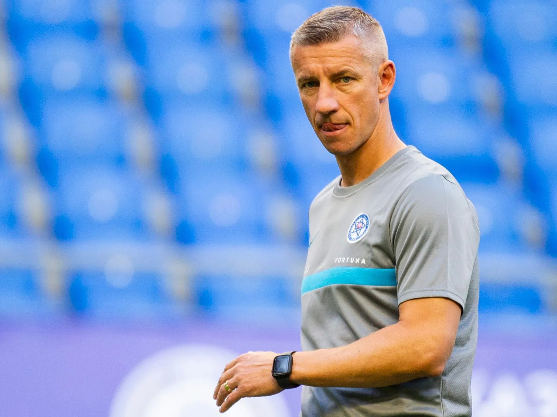 Marek Mintál v úlohe asistenta trénera futbalovej reprezentácie SR počas tréningu pred zápasom Ligy národov Kazachstan - Slovensko (Nur-Sultan, 12. júna 2022).