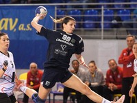 Na snímke s loptou hráčka MŠK Iuventa Michalovce Anastasija Krivokapičová.