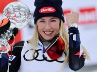 Mikaela Shiffrinová si prebrala malý glóbus za celkové víťazstvo v slalome
