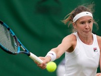 Nikola Bartůňková vo Wimbledone 2023.